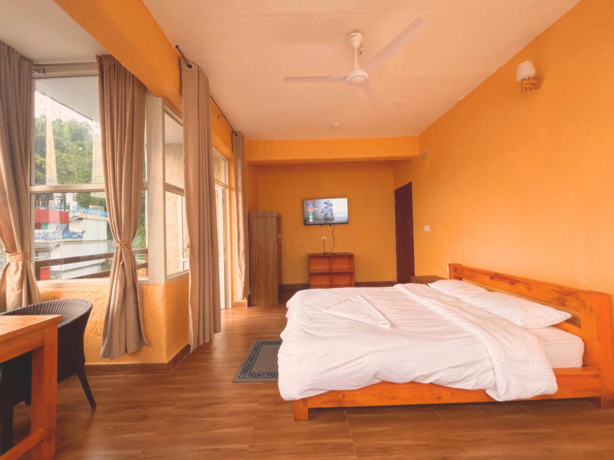 Nishan Apartments -Lakeside Pokhara Ngoại thất bức ảnh